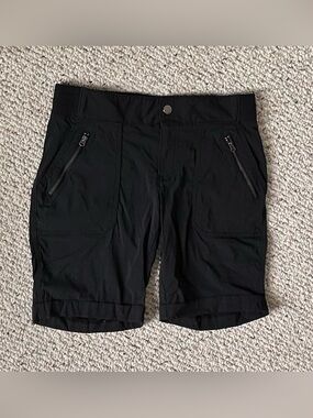 Athleta Black Mid-Length Zip-Pocket Bermudas